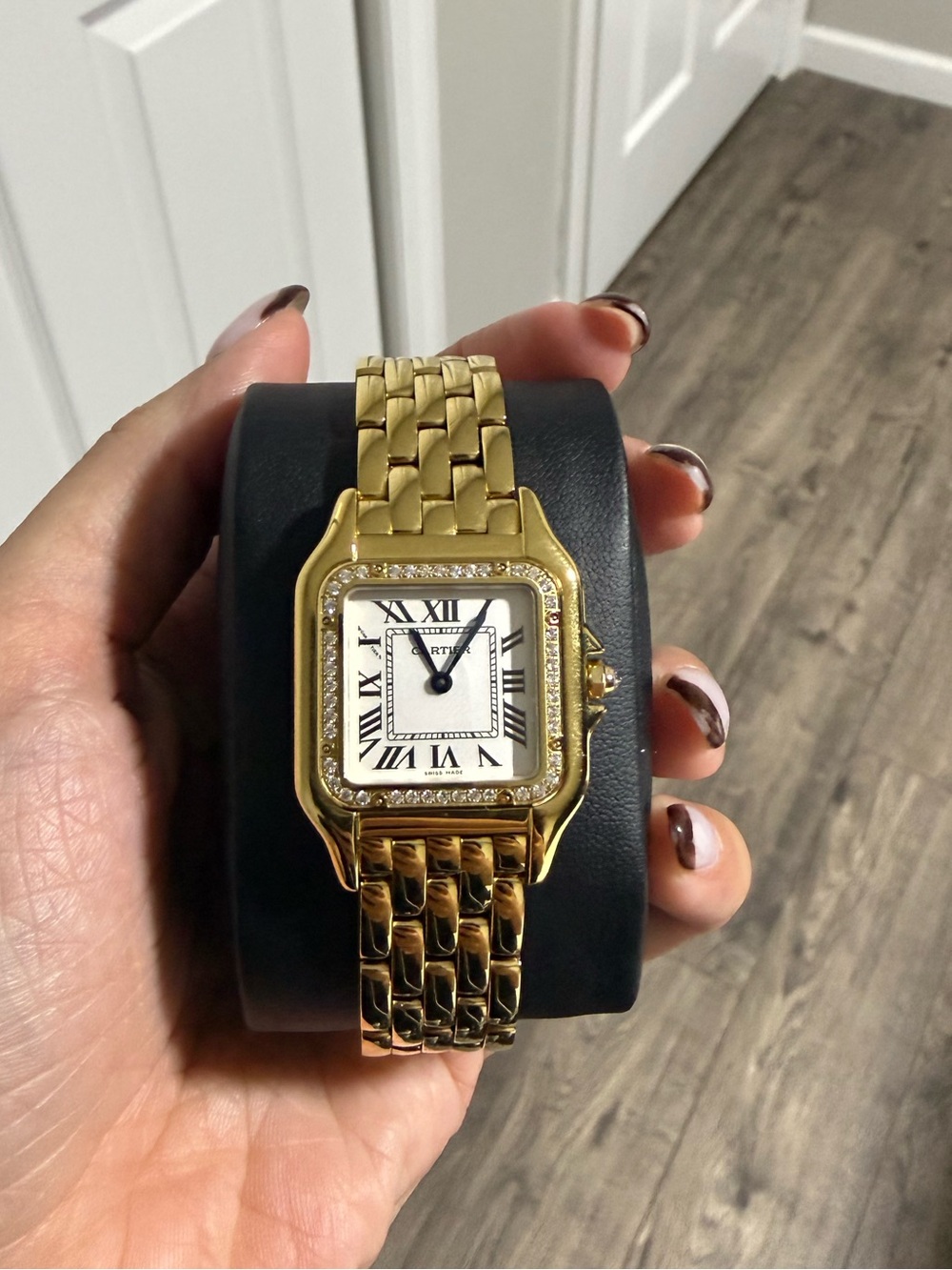 Small model golden watch Women’s